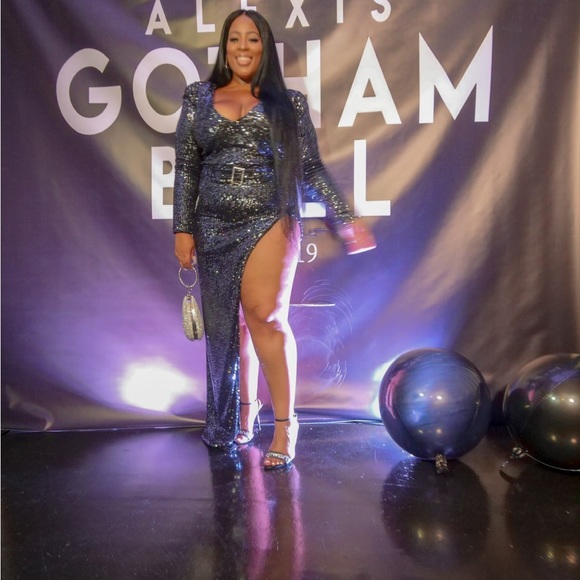 Custom black sequin gown with diamonte buckle - Picture 6 of 9